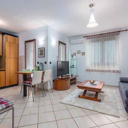 Apartment Roberto Punta Пореч Экстерьер фото