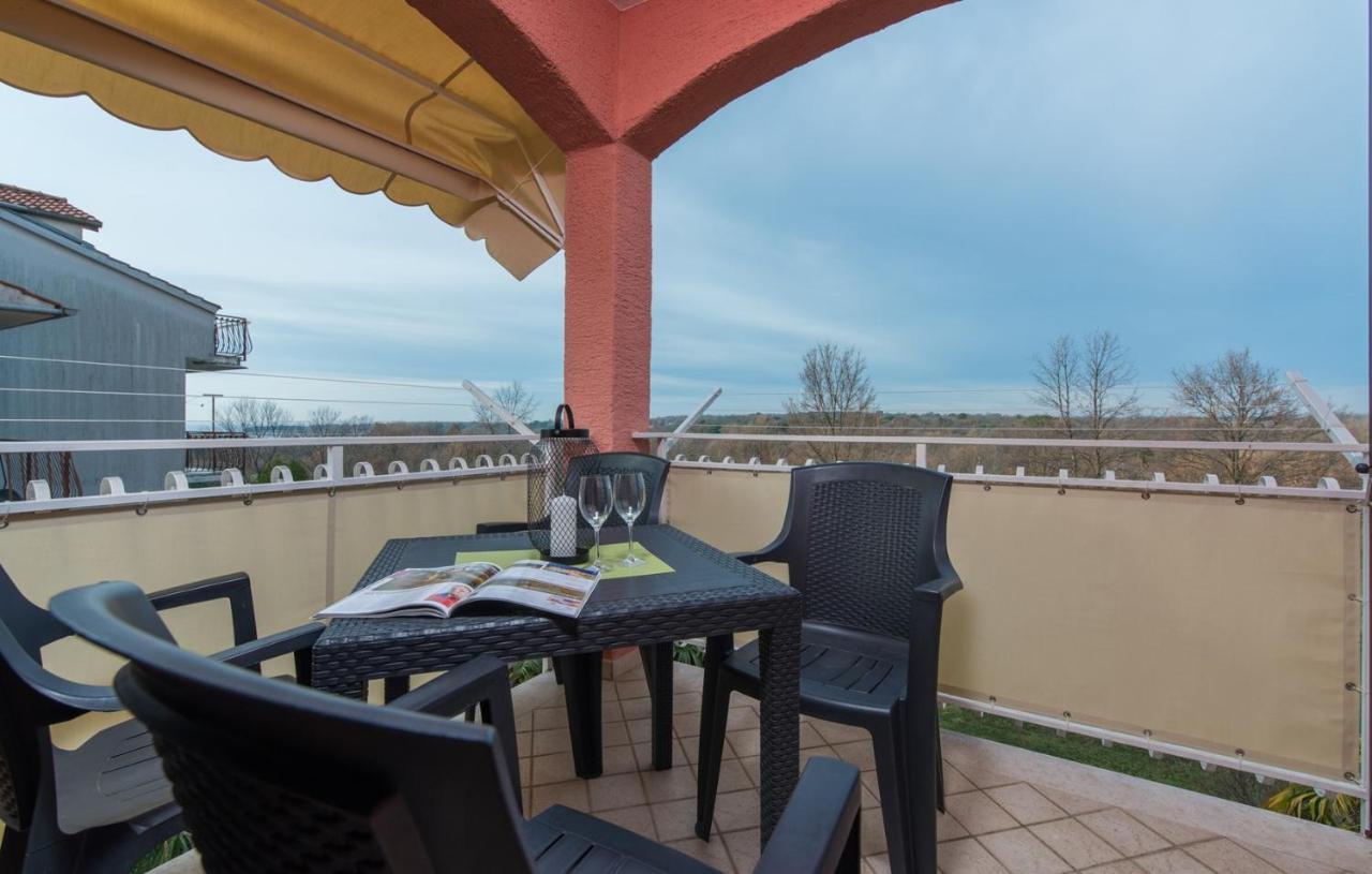 Apartment Roberto Punta Пореч Экстерьер фото